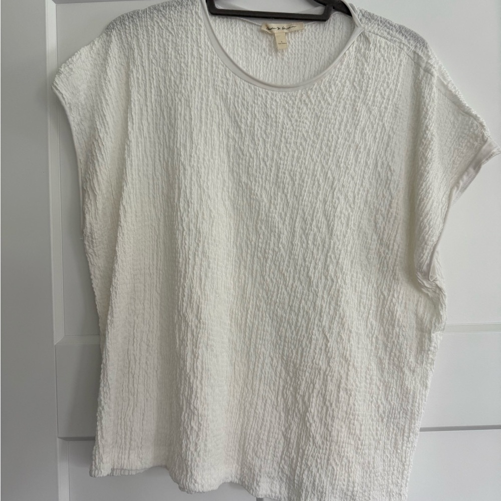 Elegant White Textured Women's Top